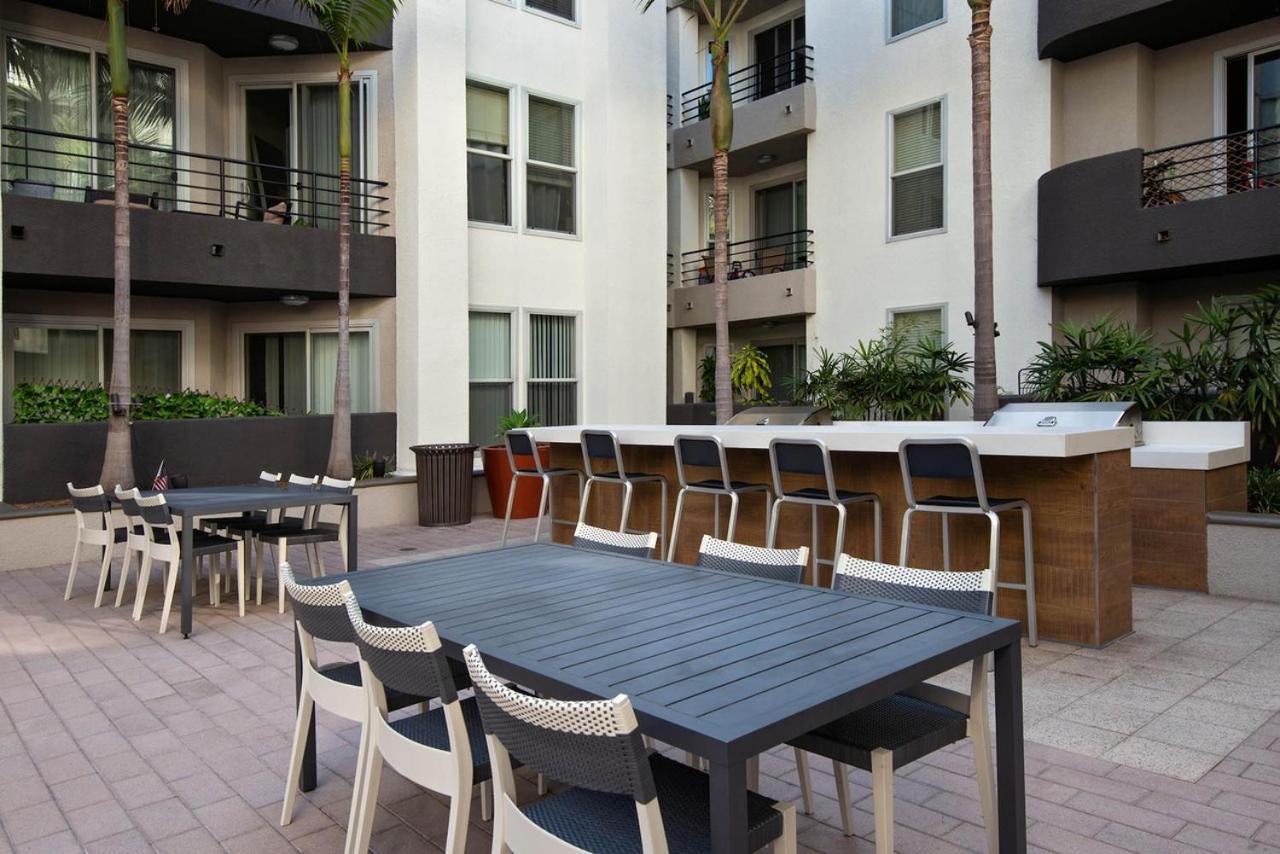 Villa Marina - Modern & Immaculate, Spacious, Gated Condo With Fireplace Pool, Gym, 2 Master Bedrooms Los Angeles Kültér fotó